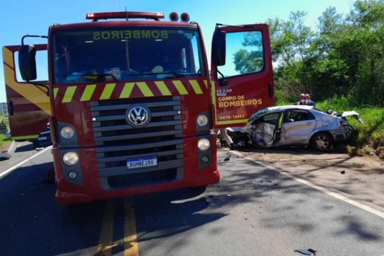 Casal de Guaíra se envolve em grave acidente com morte e feridos na PR-323