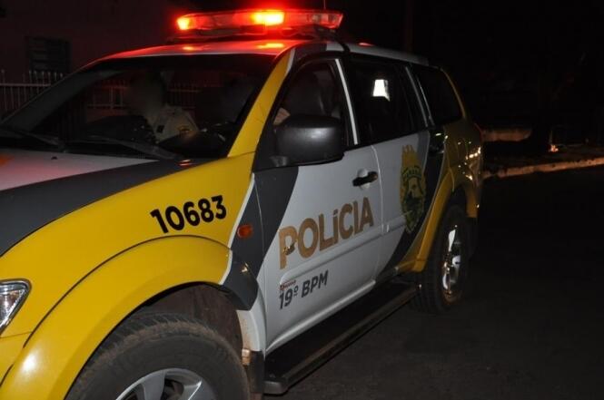 Assaltantes invadem residência e roubam caminhonete em Guaíra