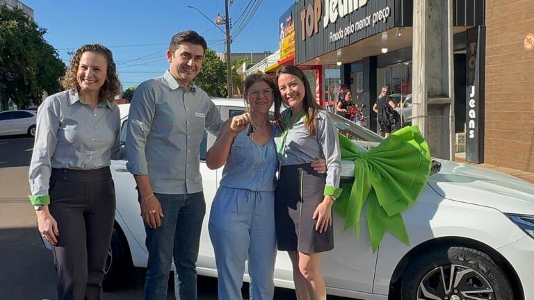 Rondonense fatura carro zero quilômetro na “Promoção 40 anos 40 prêmios” da Sicredi Aliança