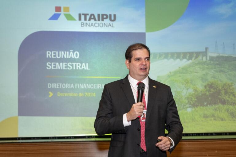 Diretoria financeira da Itaipu celebra conquistas em balanço anual