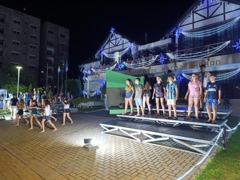 Espetáculo Natal em Canto será apresentado neste sábado na Prefeitura de Pato Bragado