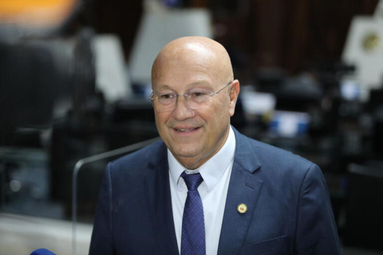 Sancionada lei que prevê monitoramento digital da glicemia em crianças e adolescentes com diabetes