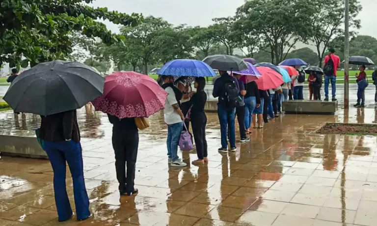 Último final de semana de 2024 deve ser chuvoso em todo o país, aponta meteorologia