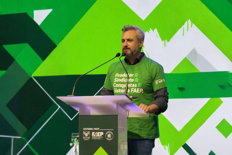 “Setor produtivo faz a economia do Paraná girar”, destaca deputado Fabio Oliveira em evento da FAEP