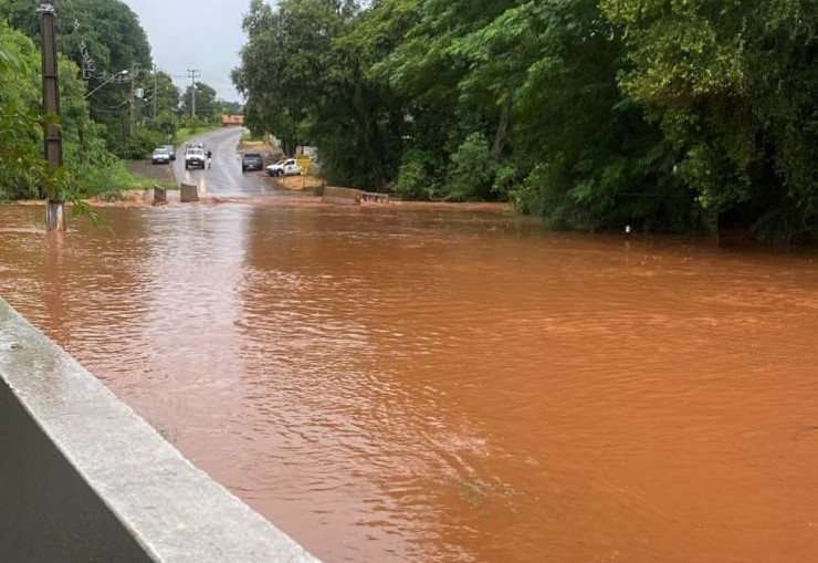 Marechal Rondon registra pontos de alagamento devido ao grande volume de chuva