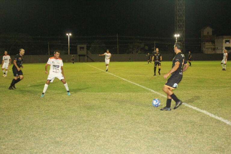 Finalistas do Municipal de Futebol Veterano serão conhecidos nesta segunda-feira no Valdir Schneider