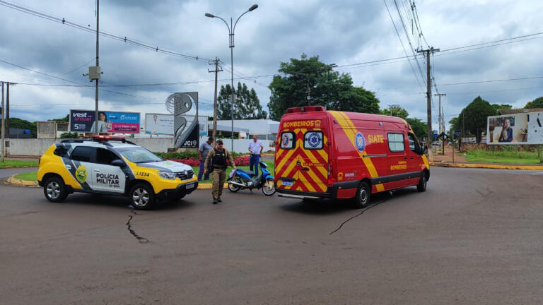 Mulher e criança acabam feridos em acidente na rotatória da Agrícola Horizonte