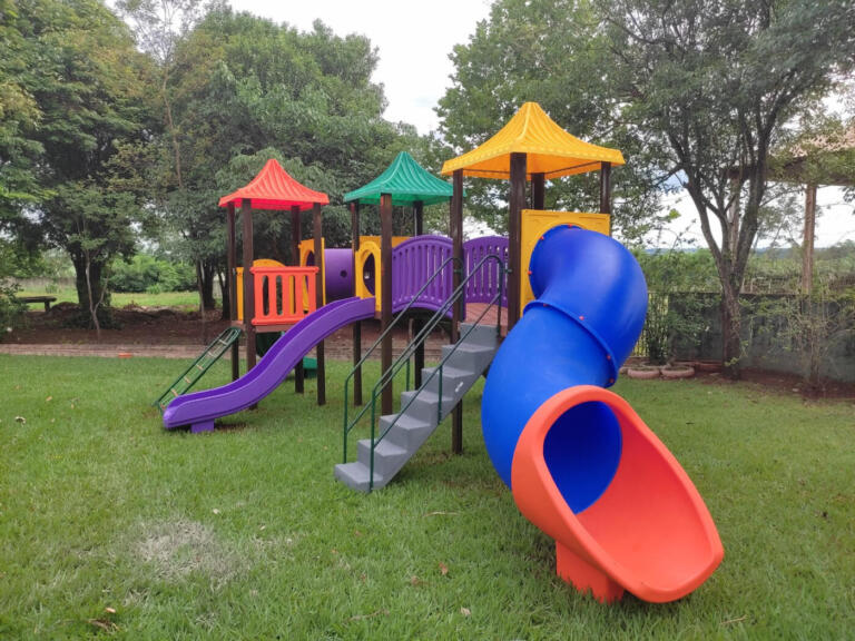 Secretaria de Educação amplia instalação de playground em escolas e CMEIs