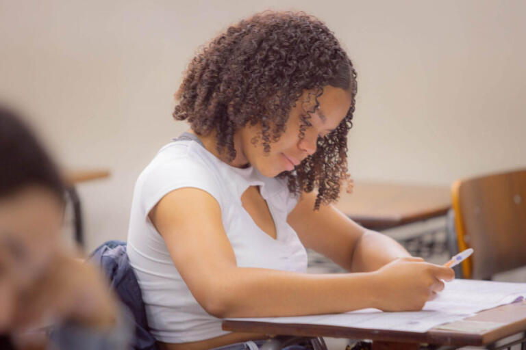 Vestibular 2024 da UEPG reuniu 6,4 mil candidatos; gabaritos estão disponíveis