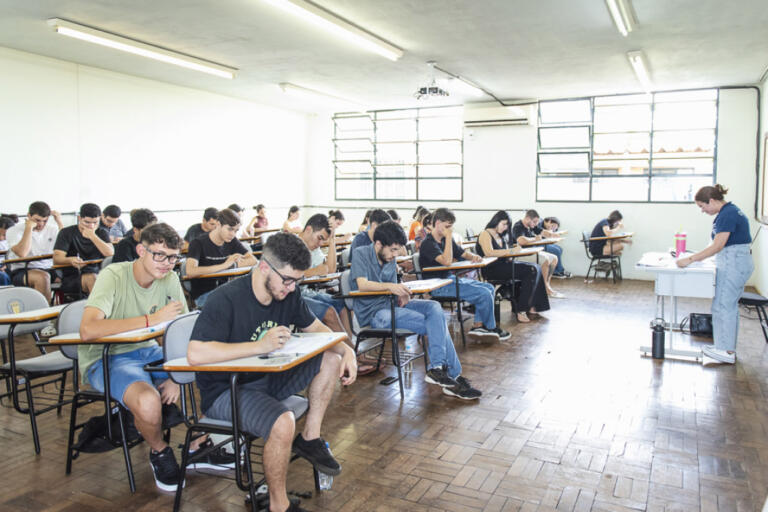 UENP divulga segunda chamada do Vestibular 2025; matrícula vai até dia 31