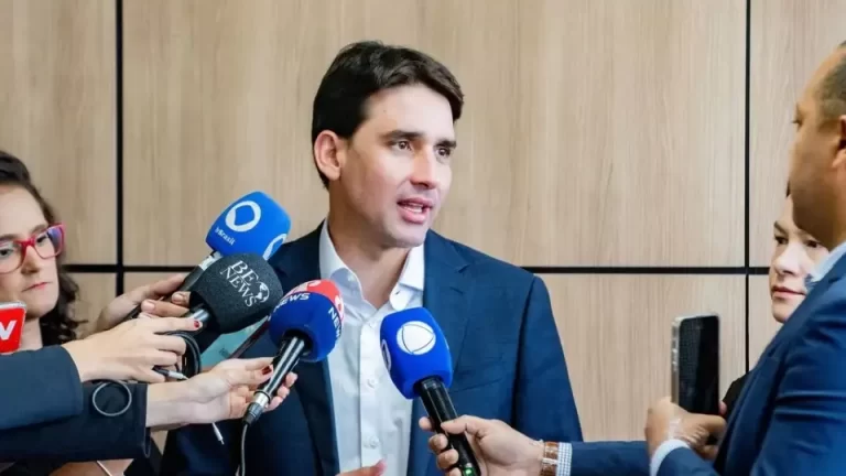 Ministro diz que fusão entre Azul e Gol pode reduzir preço de passagem