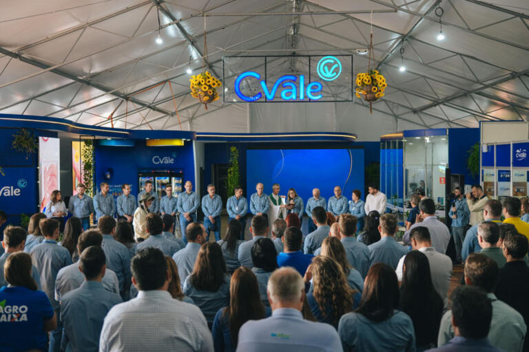 C.Vale mostra tecnologia em realidade virtual no Dia de Campo de Verão