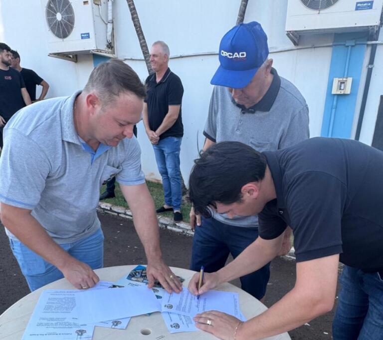 Administração de Pato Bragado repassa homogeneizadores às associações