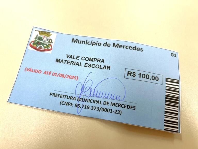 Distribuição de vales de R$ 200 para compra de material escolar em Mercedes começa na segunda-feira