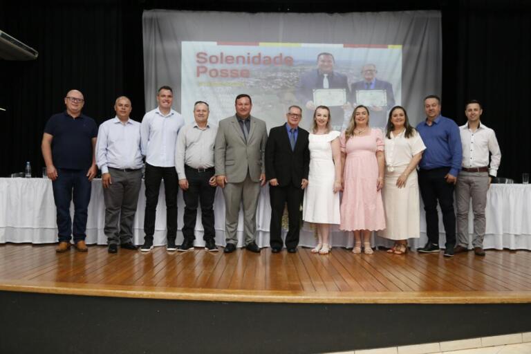 Prefeito de Mercedes nomeia novos secretários para o segundo mandato com quatro mudanças