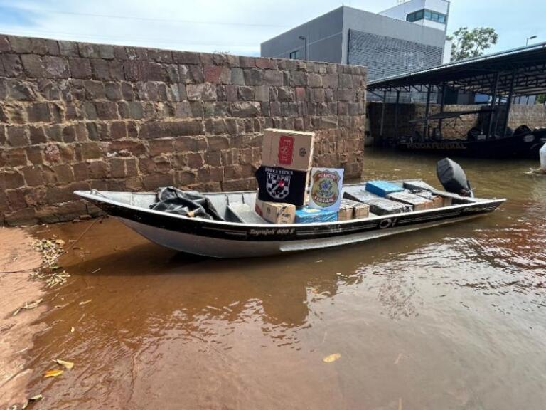 Barco com eletrônicos e cigarros é apreendido no Rio Paraná