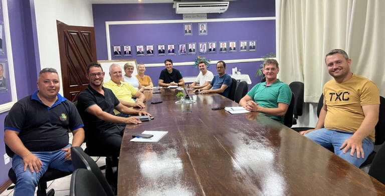 Executivo e Legislativo de Pato Bragado alinham propostas em reunião estratégica