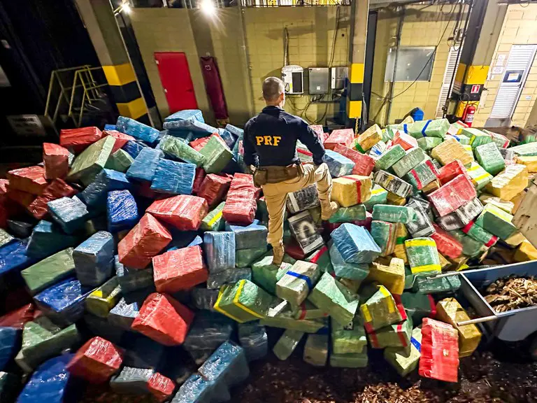 Apreensão de drogas nas estradas do Paraná atinge 284 toneladas em 2024, novo recorde
