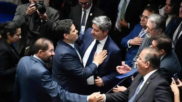 Davi Alcolumbre é eleito presidente do Senado com ampla maioria