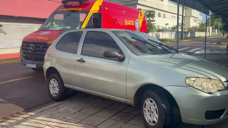 Jovem é encontrado ferido dentro de carro em Toledo