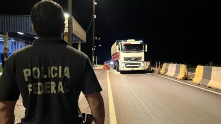 PF intensifica ações na fronteira e prende passageiro com drogas na BR-277