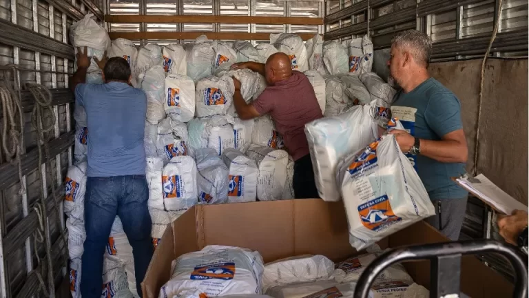 Após chuvas, Defesa Civil estadual envia material para apoio a Morretes e Antonina