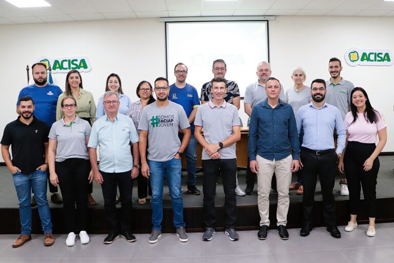 Acisa define coordenadores de ações e avalia mudança de data da Expo Santa Helena