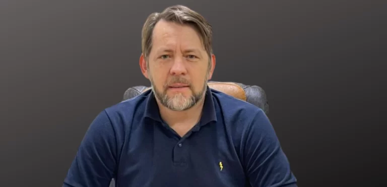 Backes se antecipa e exonera Anderson Loffi a partir desta sexta-feira