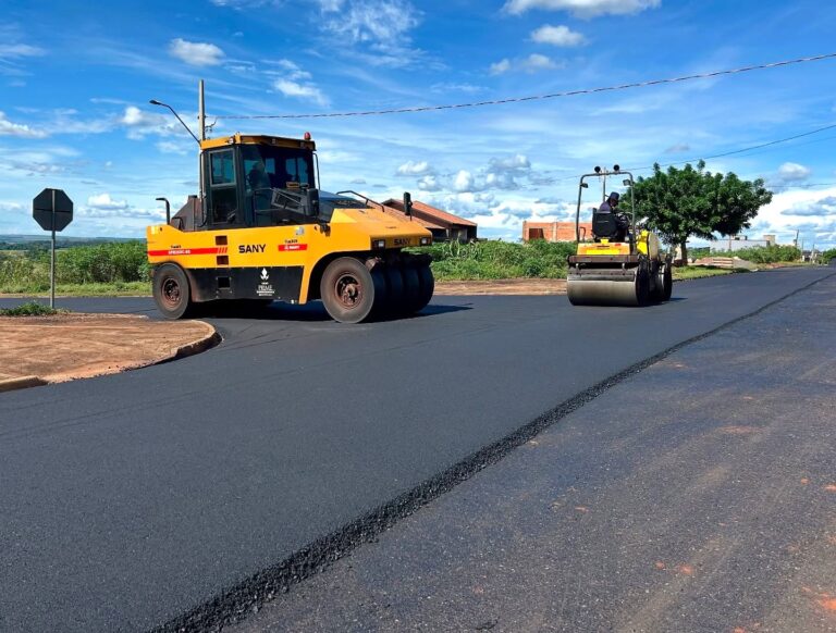 Asfaltamento do Renascer e Morada do Sol avança em Mercedes; 60% do projeto já foi concluído