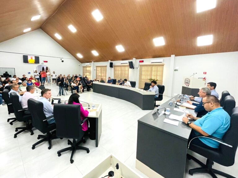 Reajuste salarial dos servidores municipais é aprovado em definitivo pelos vereadores