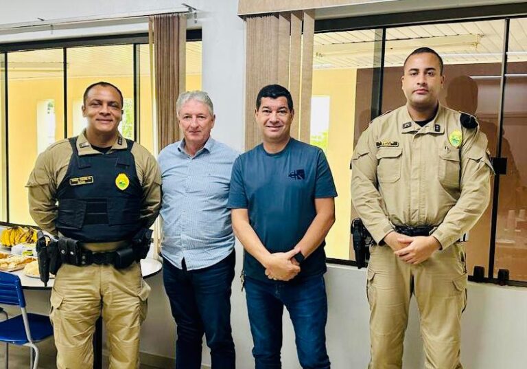 Presidente e 1º secretário da Câmara rondonense reúnem-se com comandantes da PM