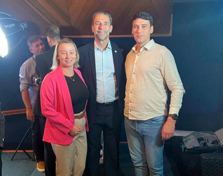 Lideranças de Pato Bragado participam de lançamento de programa voltado para municípios da região