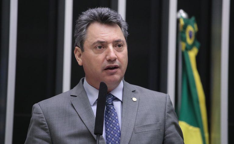 Projeto dispensa pescador que exerce a atividade em propriedade privada de tirar licença