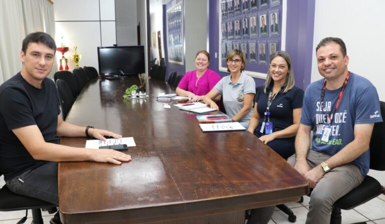 Prefeito de Pato Bragado e equipe discutem parcerias com o Senac para cursos profissionalizantes em 2025