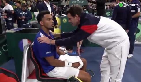 Fils admite que foi favorecido em lance contra Thiago Wild