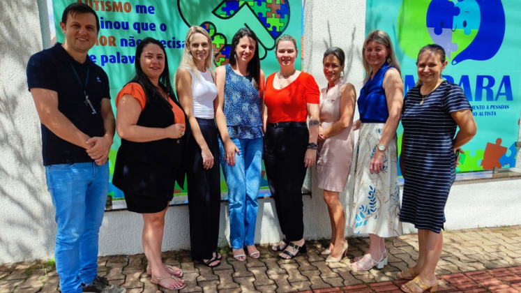 Comitiva rondonense conhece centro de atendimento a autistas em Campo Mourão