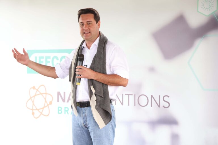 Sem Bolsonaro, Ratinho Junior é o governador mais forte para presidente em 2026