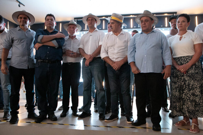 Governador Ratinho Junior anuncia concurso com 422 vagas para o IDR-Paraná