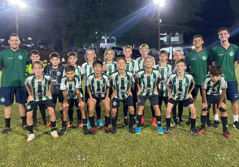 Escola Coxa estreia com três vitórias na Copa Abel de Futebol Sete