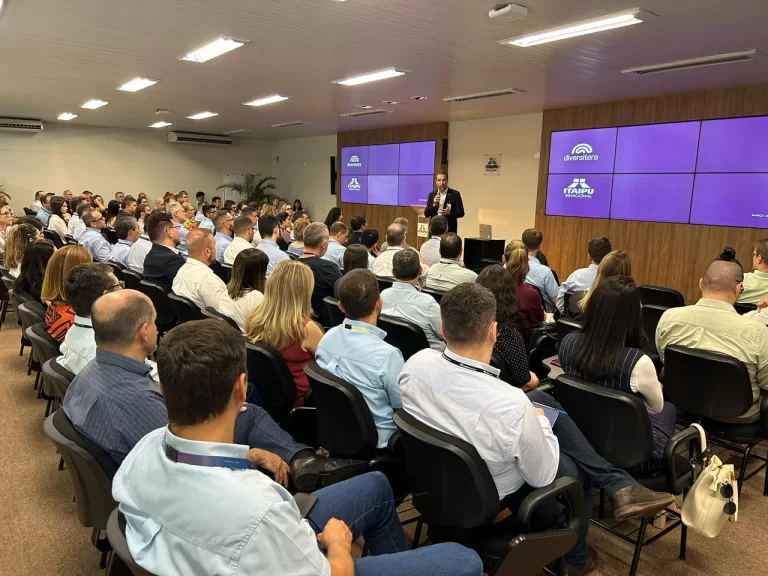 Gestores da Itaipu participam de oficina de liderança inclusiva