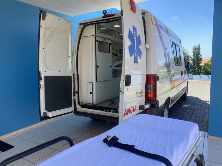 Acidente em Mercedes deixa motociclista ferido