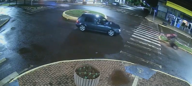 Em dez minutos, dois acidentes são registrados na mesma rotatória em Marechal Rondon