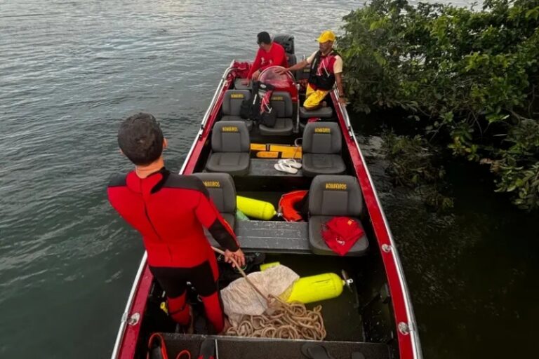 Colisão de embarcações em prainha no Rio Paraná deixa feridos e um desaparecido