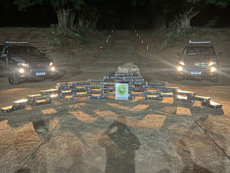 BPFron apreende 400 quilos de maconha em Mercedes