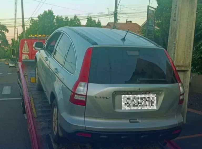 Carro com mais de R$ 40 mil em multas é apreendido em Toledo