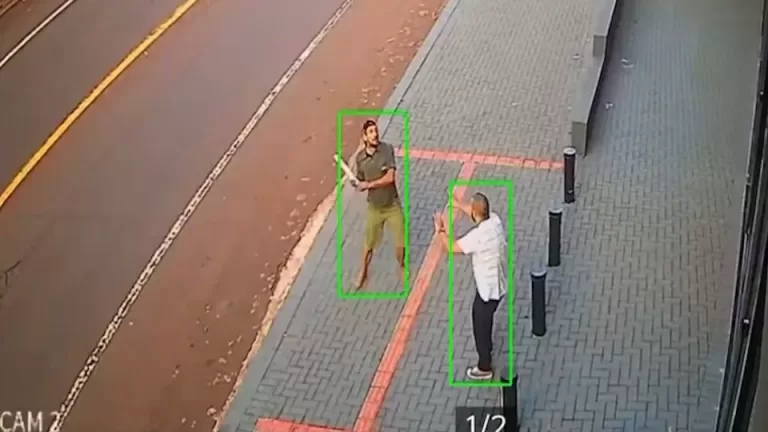 Vídeos mostram homem sendo agredido até a morte em Cascavel