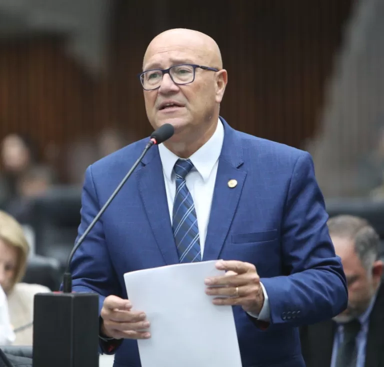 Projeto de lei do deputado Luiz Claudio Romanelli institui Dia do Zootecnista no Paraná