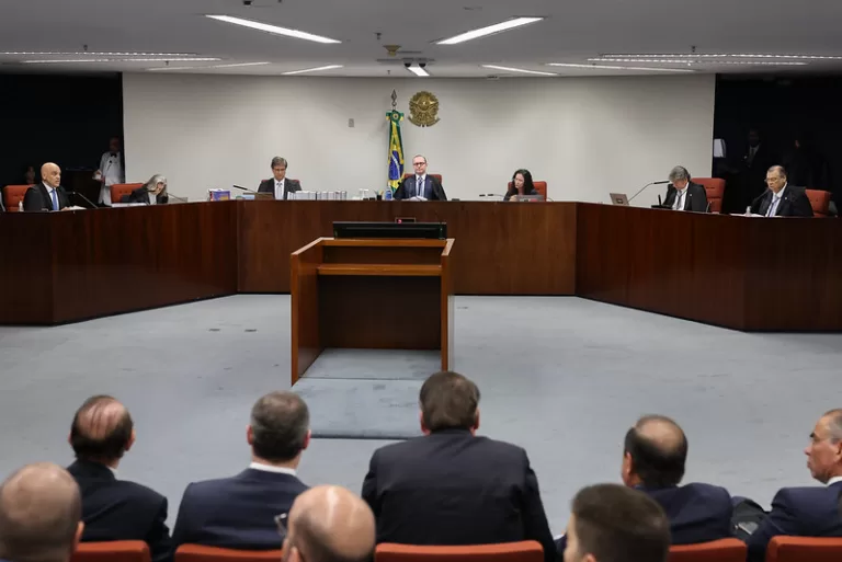 STF define que redes podem ser responsabilizadas por postagens de usuários