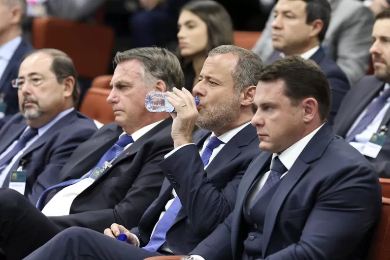 Quem são os sete aliados que viraram réus com Bolsonaro