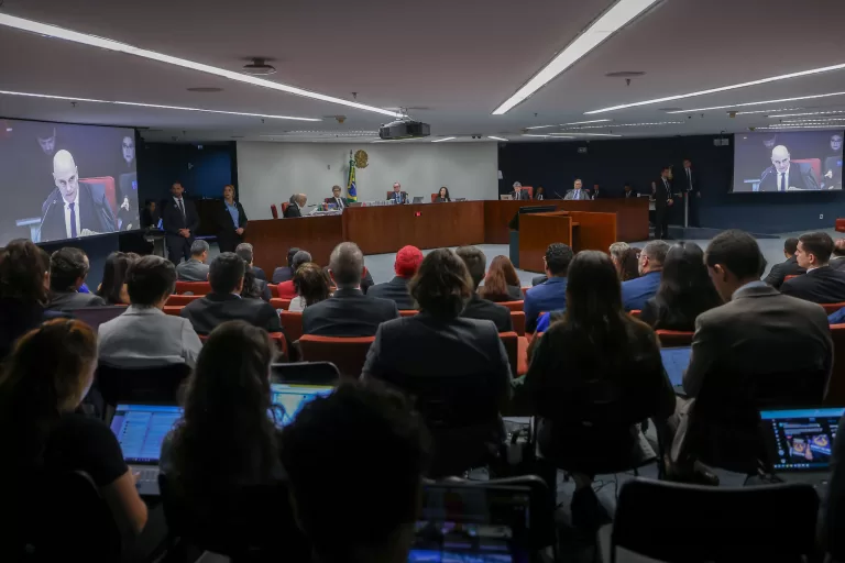 Bolsonaro vira réu com unanimidade dos votos na 1ª Turma do STF